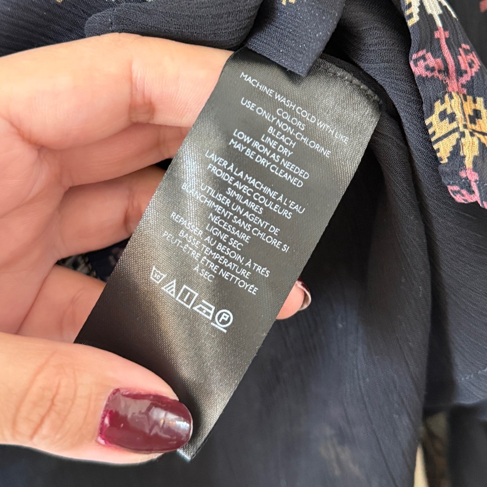 Pilcro Aztec Pattern Lightweight Black Blouse siz… - image 4